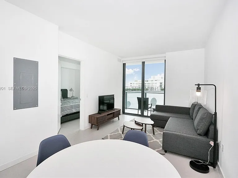 501 NE 31st St #702 — Photo 11