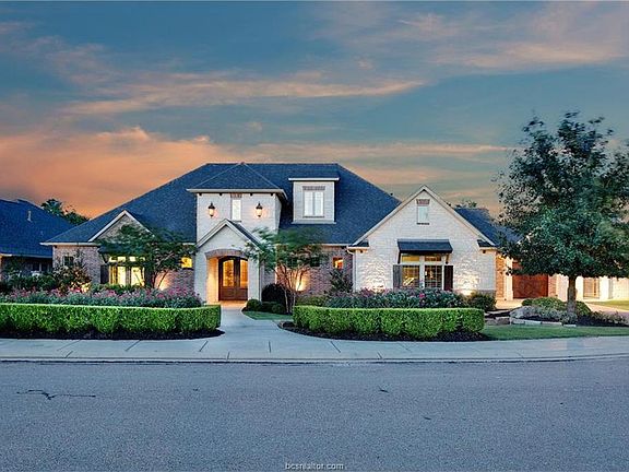 2nd image of 4309 Velencia (pvt) Ct