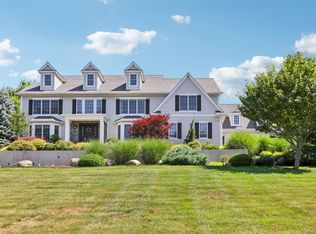 15 Heritage Drive, Pleasantville, NY 10570