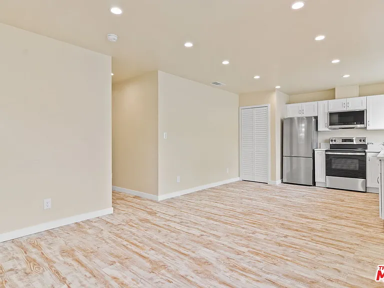 3446 5th Ave — Photo 3