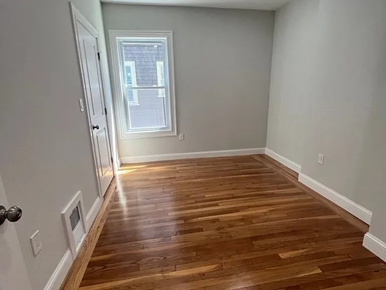 3-765 Columbia Rd — Photo 14