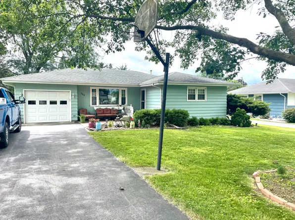 544 Park St, Beecher, IL 60401