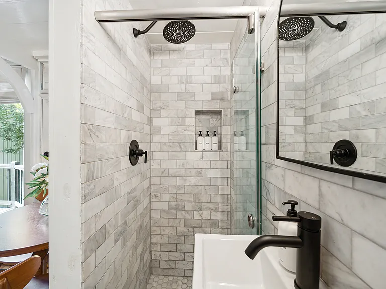 33 1/2 Cannon St #403 — Photo 11