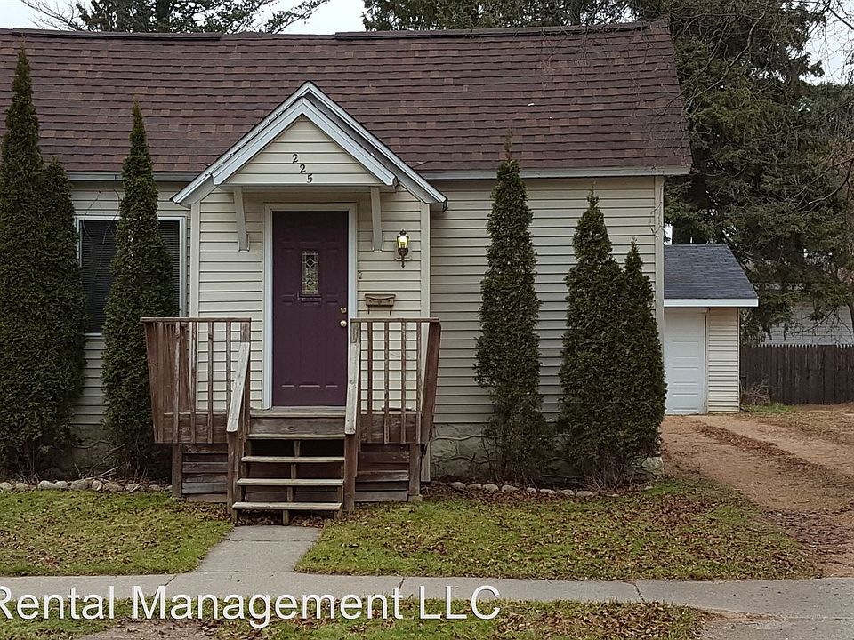 1st image of 225 Deleglise St