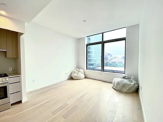 Rented by Modern Spaces | media 32