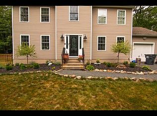 3196 Hamlet Dr, Tobyhanna, PA 18466