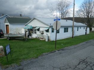 1091 Cambria St, Nanty Glo, PA 15943