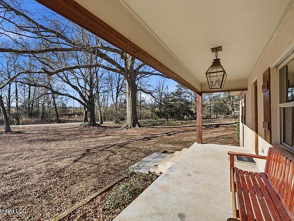 4th image of 518 Walters Rd