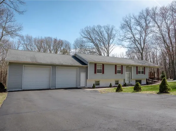 110 Mountain Ct, Lehighton, PA 18235