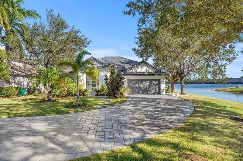 1st image of 10424 NW 59th Pl