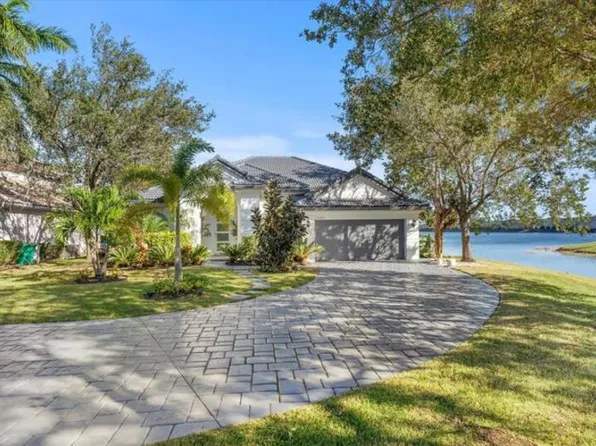 10424 NW 59th Pl, Parkland, FL 33076