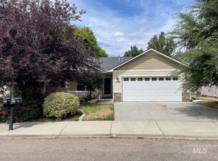 1496 E Willowbrook Ct, Meridian, ID 83646
