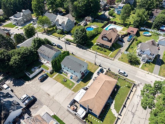 5th image of 132 Hartwell St