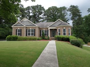 7550 The Lakes Dr, Fairburn, GA 30213