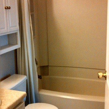 2nd image of 916 Lynwood Ct