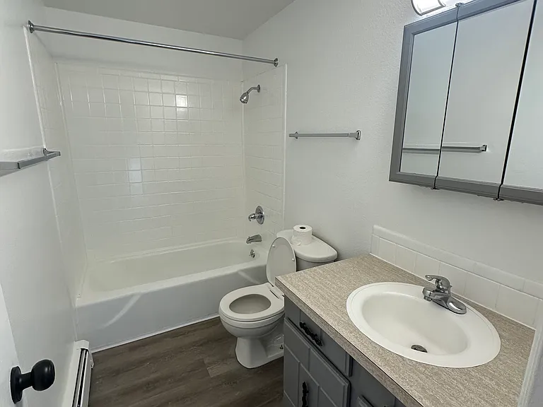 1403 Emery St #101 — Photo 4