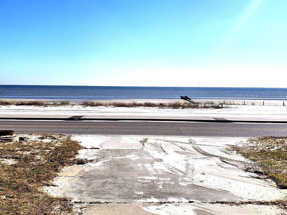 1st image of 612 S Beach Blvd