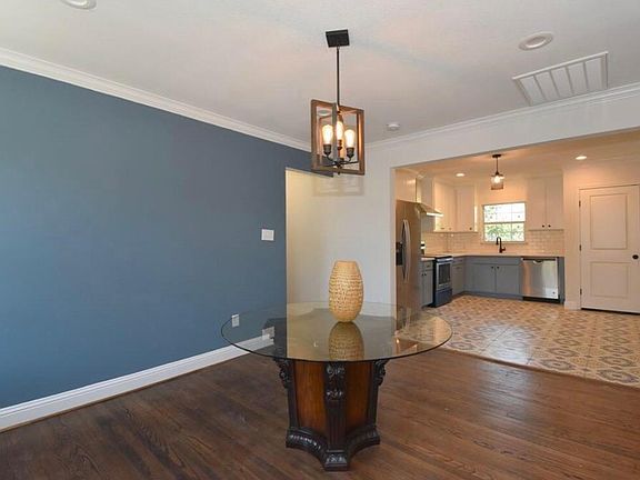 5th image of 3014 Wentworth St #B2