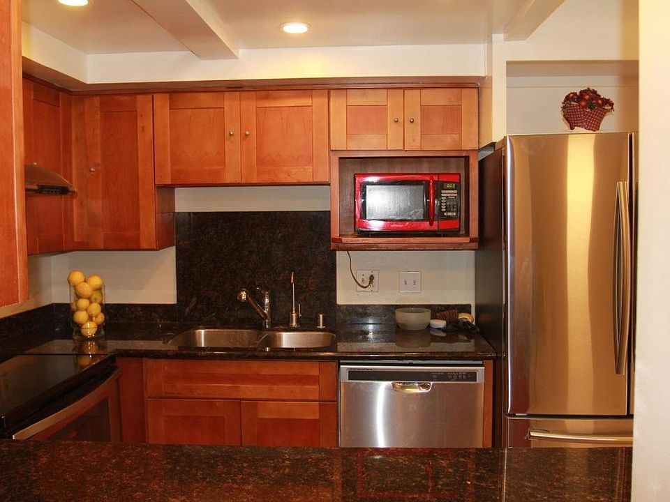 1st image of 1155 Weyburn Ln APT 31