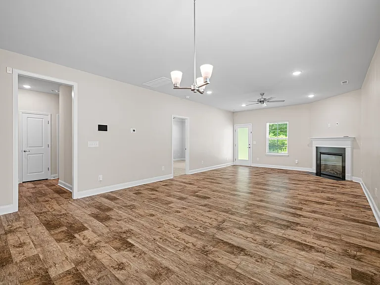 713 Greenwich Pl — Photo 16