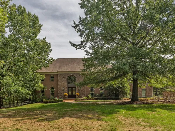 109 Lakeland Dr, Mars, PA 16046
