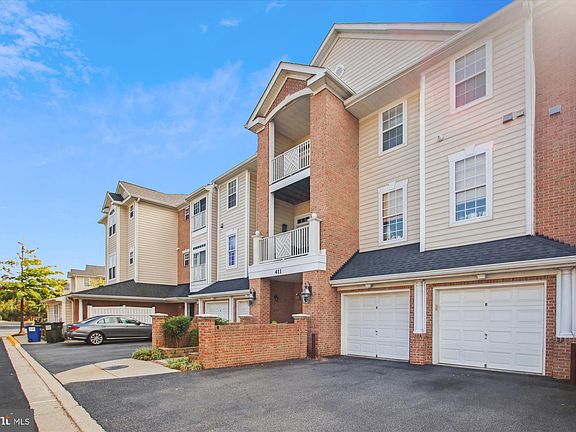 3rd image of 411 Hamlet Club Dr Unit 206