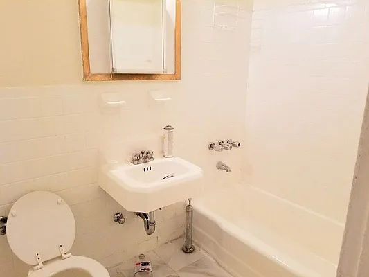 Rented by Really NY LLC | media 22