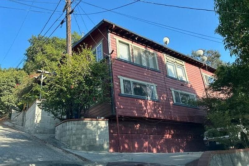 1st image of 2008 Rosebud Ave
