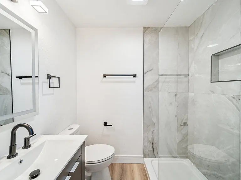 ONYX at 1316 Quincy — Photo 5