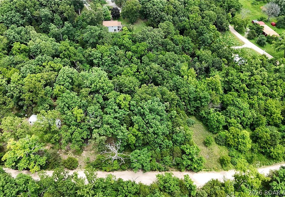 2nd image of Lakeview Dr