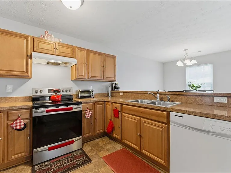 2341 Glebe Ct — Photo 4