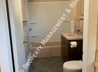 941 Mendon Rd FLOOR 1, Woonsocket, RI 02895