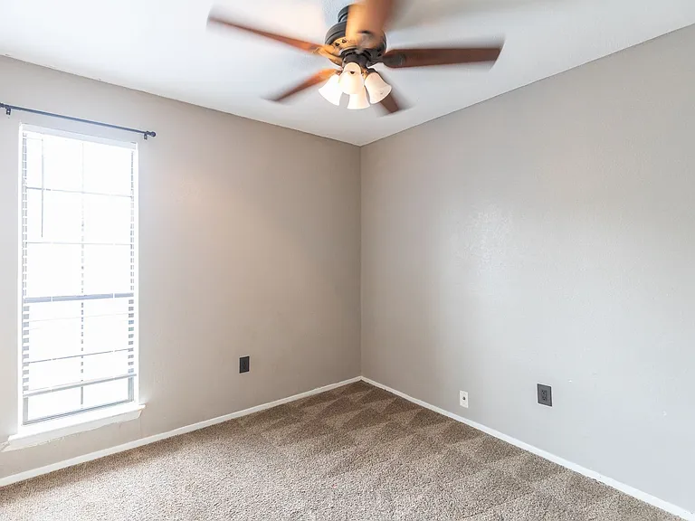 3902 Karen Dr — Photo 13