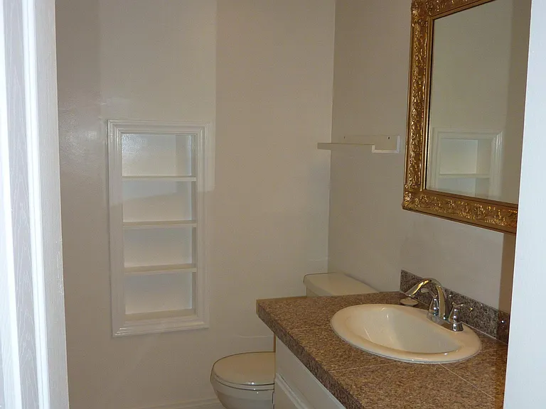 2055 Rodney Dr #111 — Photo 6