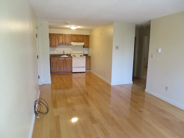 21 Franklin St #13 — Photo 6