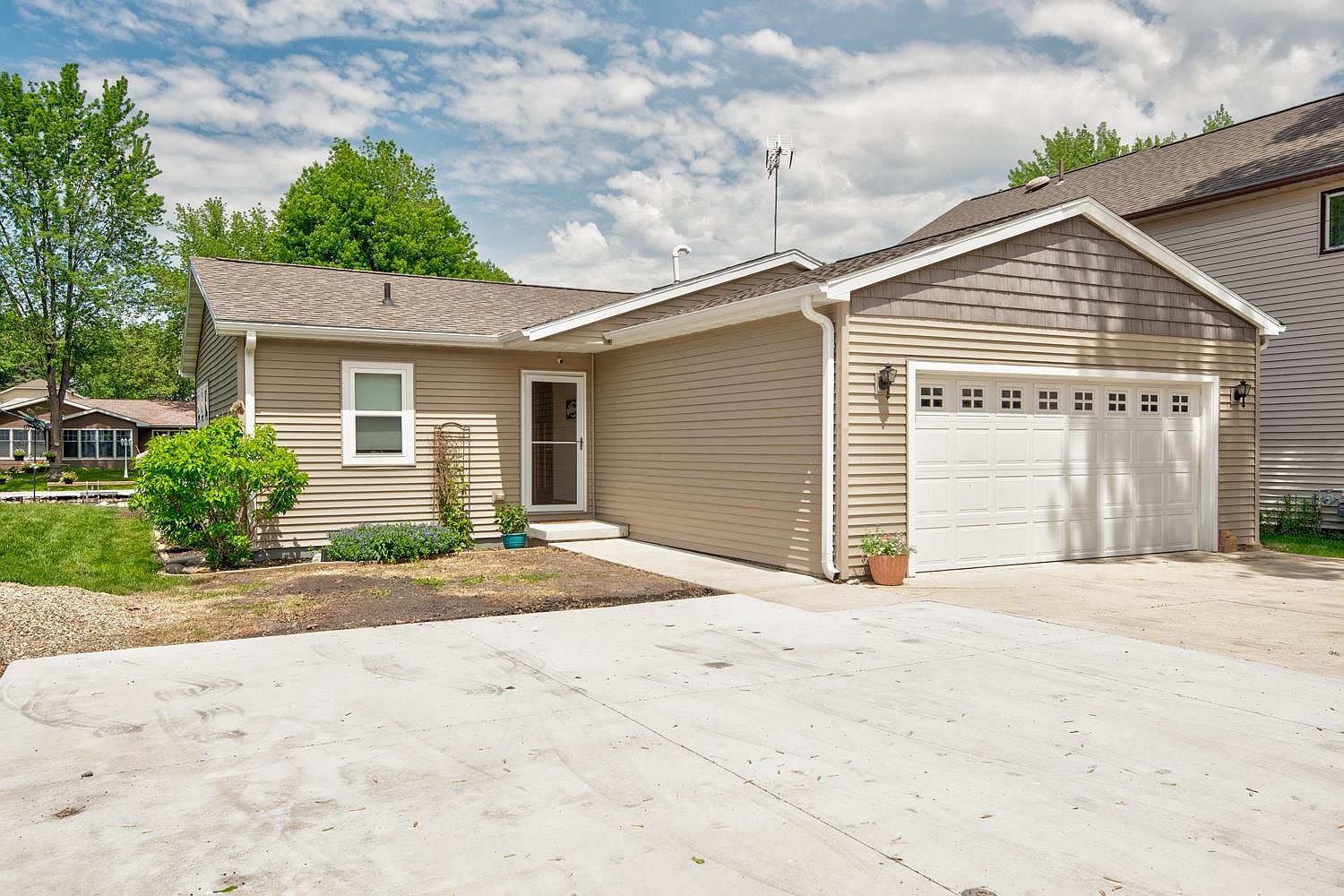 1418 Jerdee Ln, Milford, IA 51351 Zillow