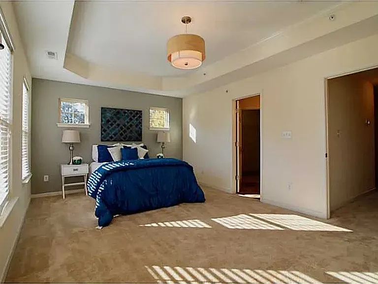 24 Zenith Loop — Photo 21