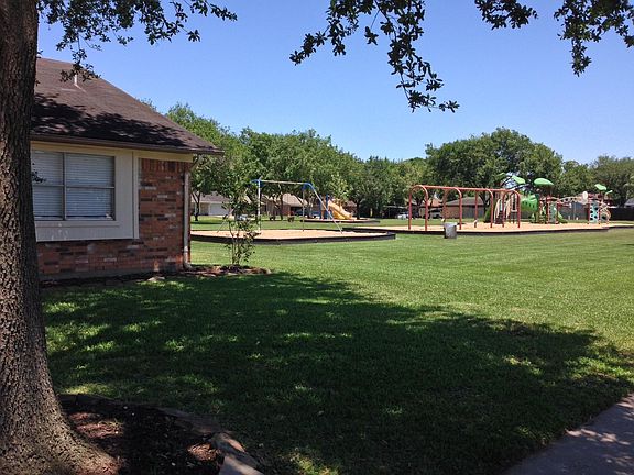 2nd image of 1509 Jackson Dr
