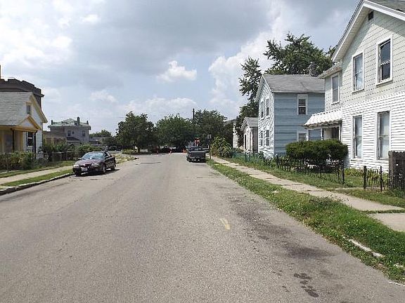 5th image of 117 Church St