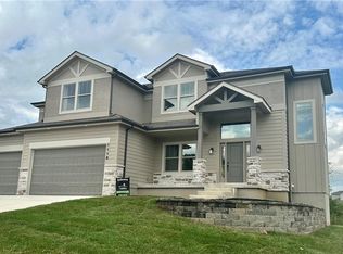 1116 Deer Run Dr, Greenwood, MO 64034