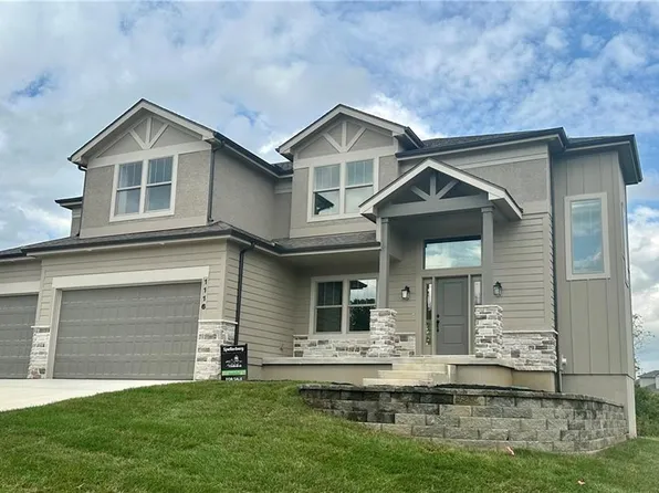 1116 Deer Run Dr, Greenwood, MO 64034