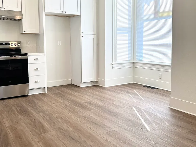 7406 Church St — Photo 4
