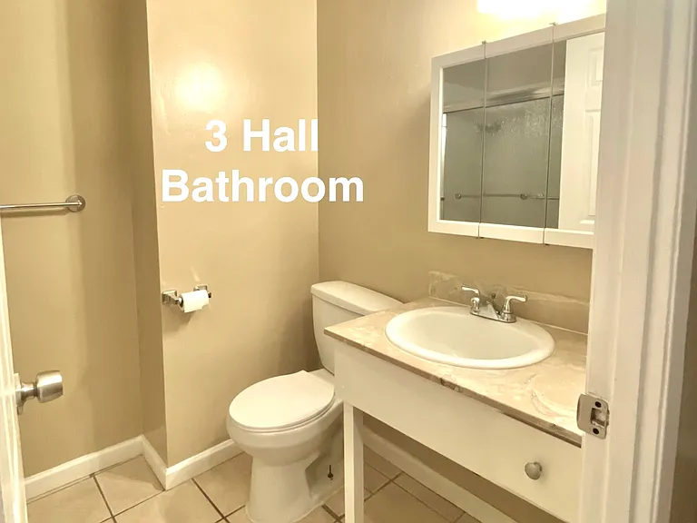 7708 La Mancha Way — Photo 17