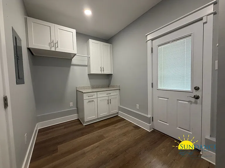 130 Walton Dr NE — Photo 17