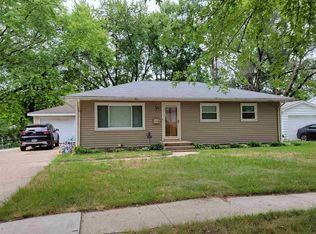 1412 Moore St, Beloit, WI 53511