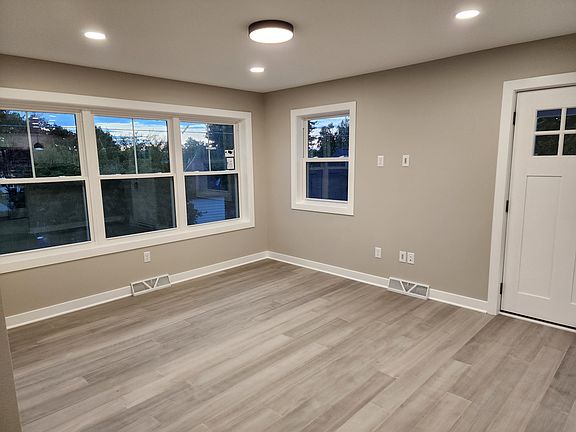 5th image of 506 College Ave