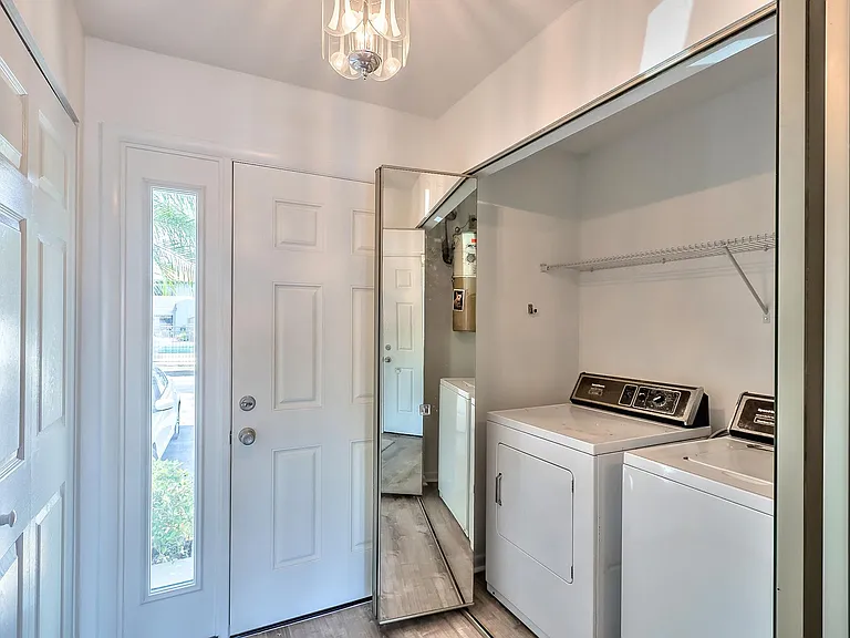 Laundry onsite off entry