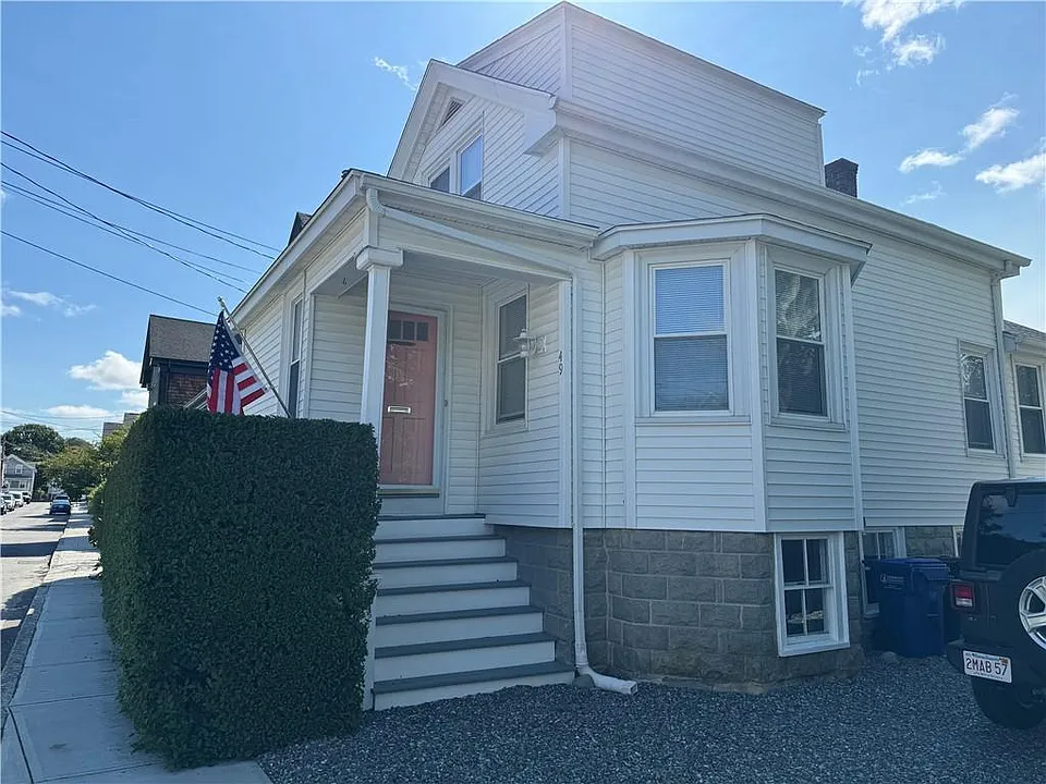 49 Connection St