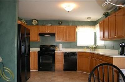 4th image of 42646 Maude Ct #28