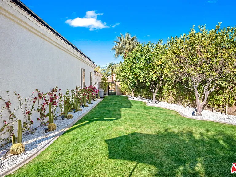 1083 E Circulo San Sorrento Rd — Photo 53